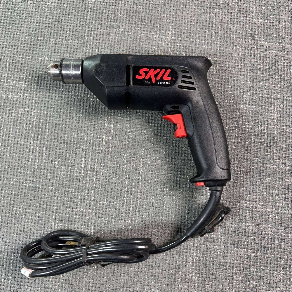 SKIL 3.5A Corded Variable Speed Power Drill Black Red